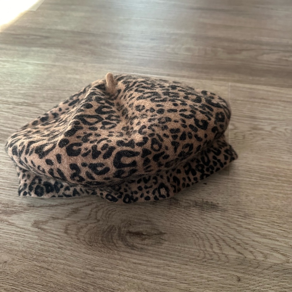 Cheetah/leopard print beret